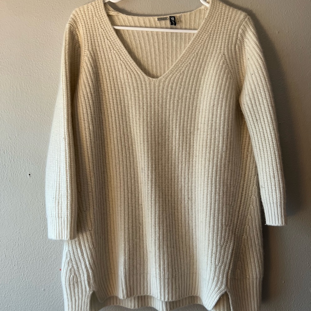 Elie Tahari cream color Cashmere Wool sweater SZ L